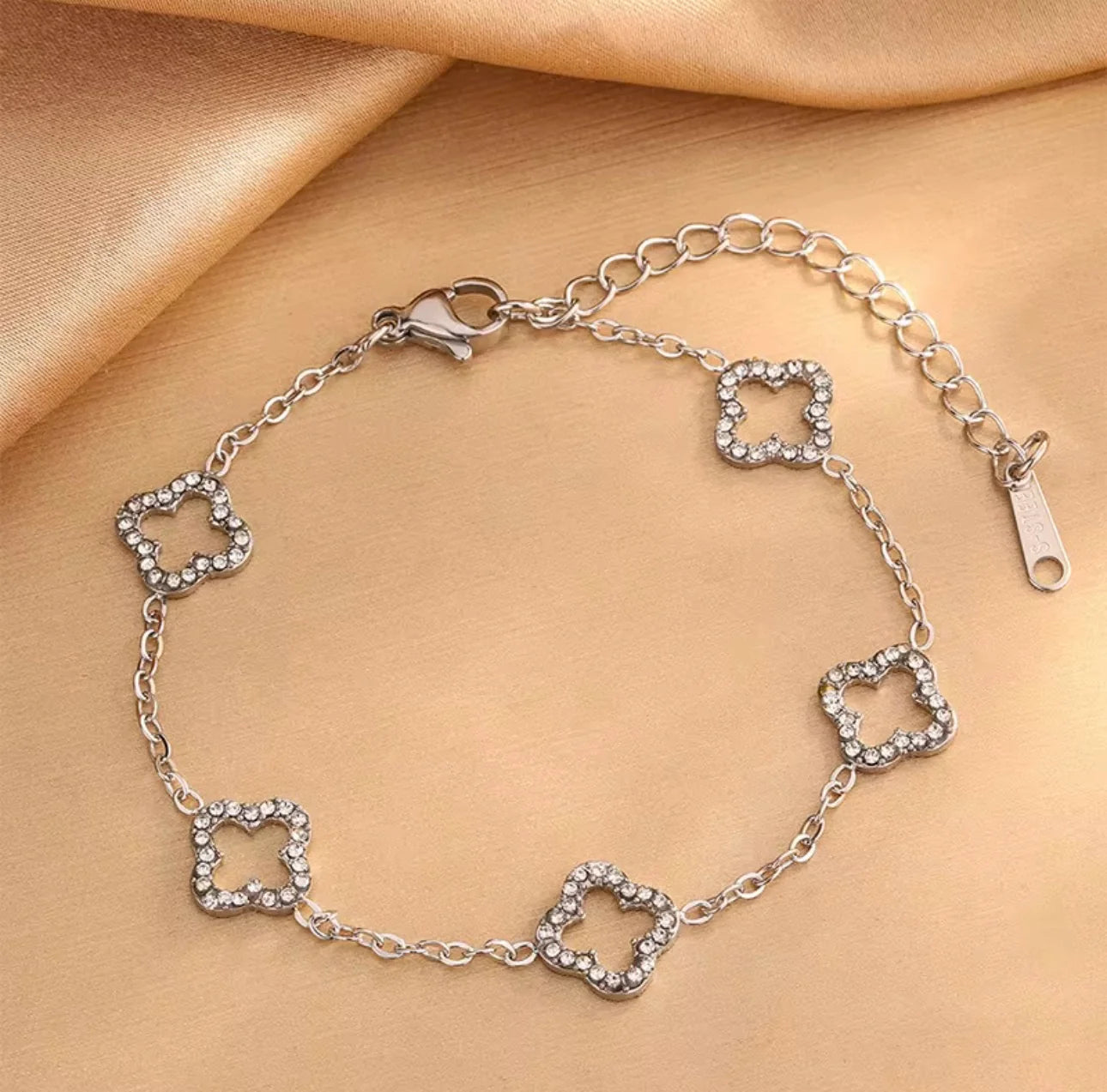 Flower-bracelet