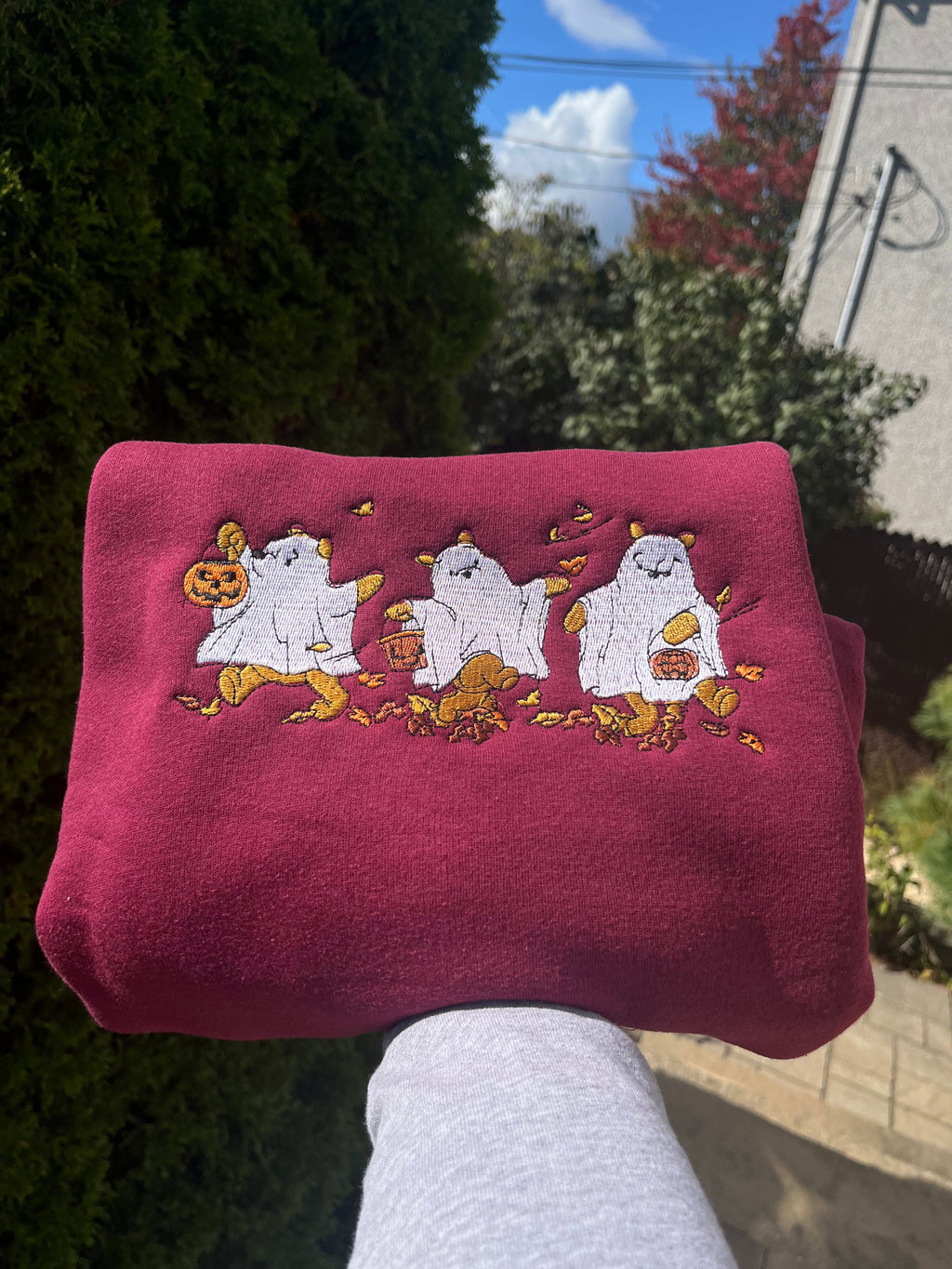 🍂 Crewneck brodé Winnie le fantôme – Collection d’automne
